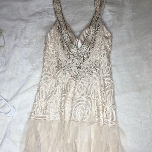 Sue Wong Size 4 Beaded Cream Colored Gown